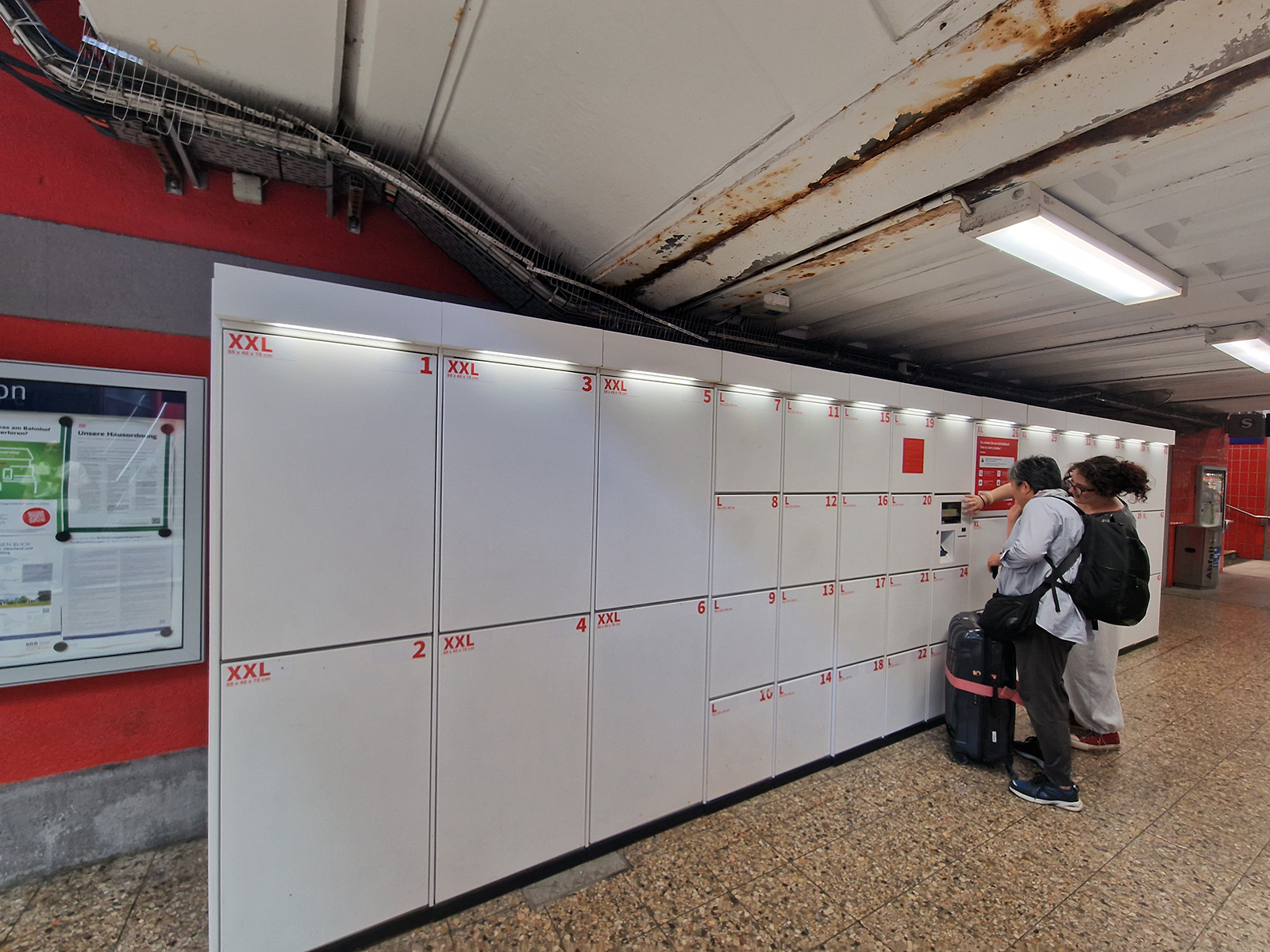 Ostbahnhof Mobile Locker overview, L XL XXL sizes