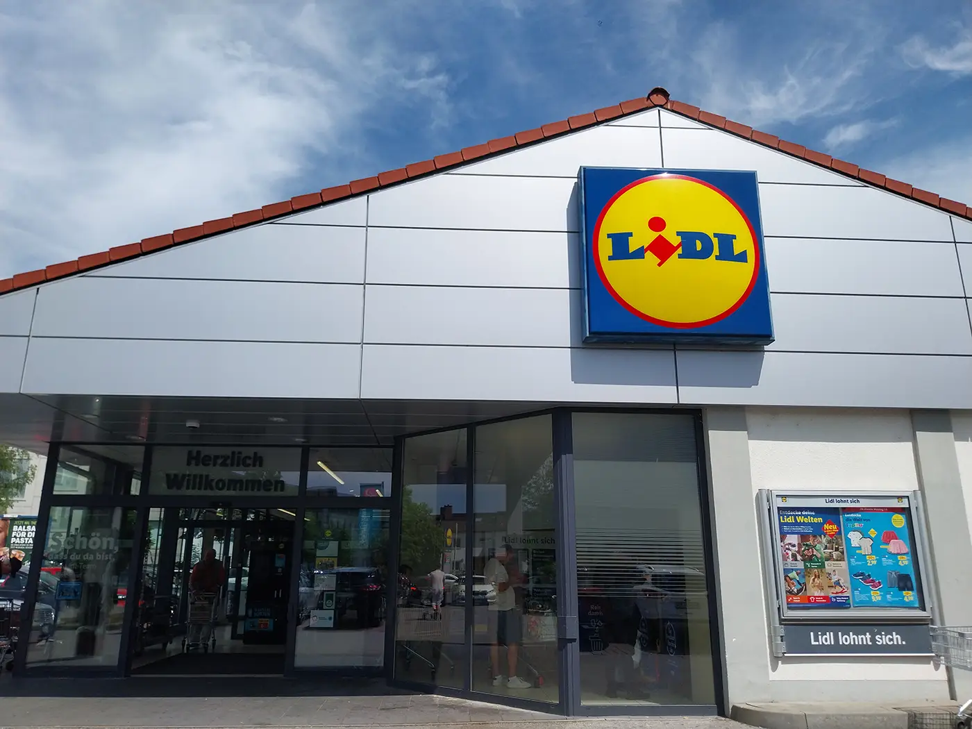 Lidl supermarket exterior in Munich