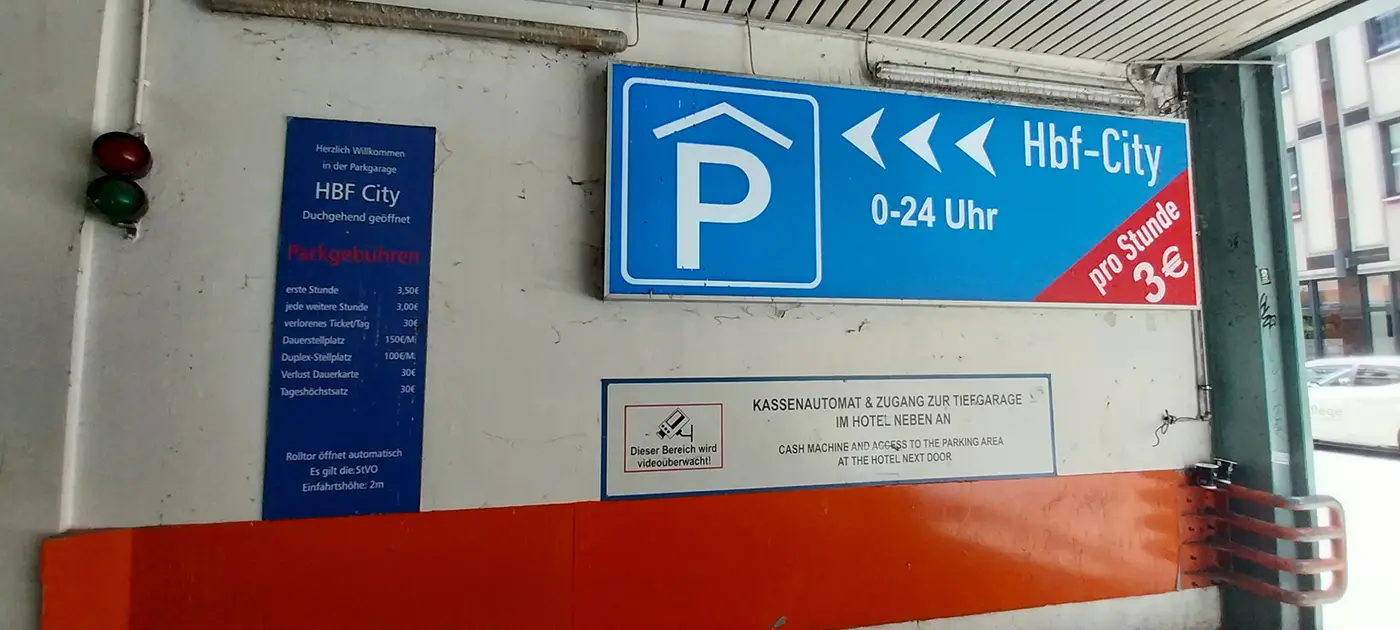 Hbf-City parking garage sign in Munich