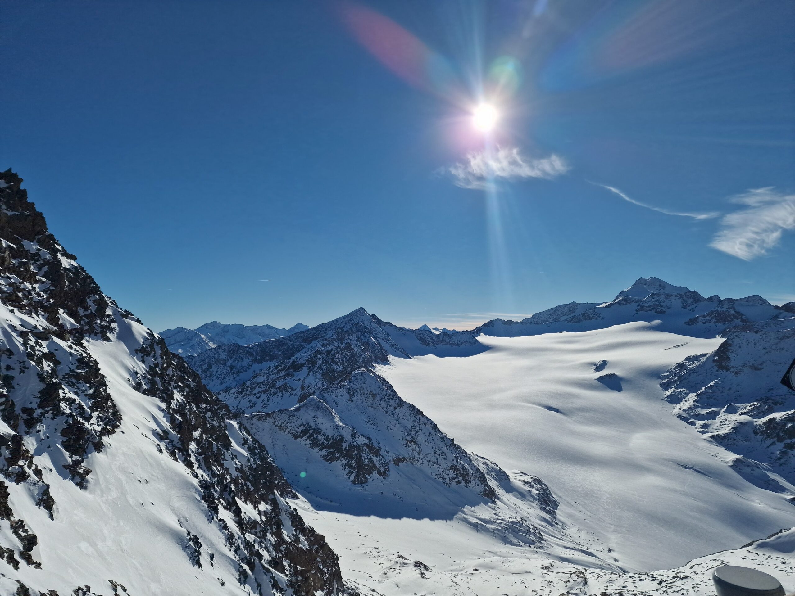 High alpine glacier landscape in Sölden during the 2025/26 ski season